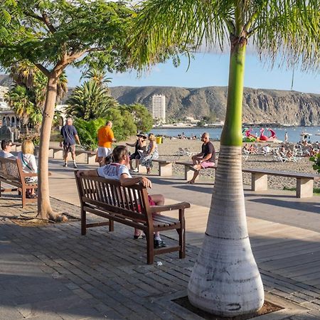Few Steps From The Beach Hostel In Los Cristianos أرونا المظهر الخارجي الصورة