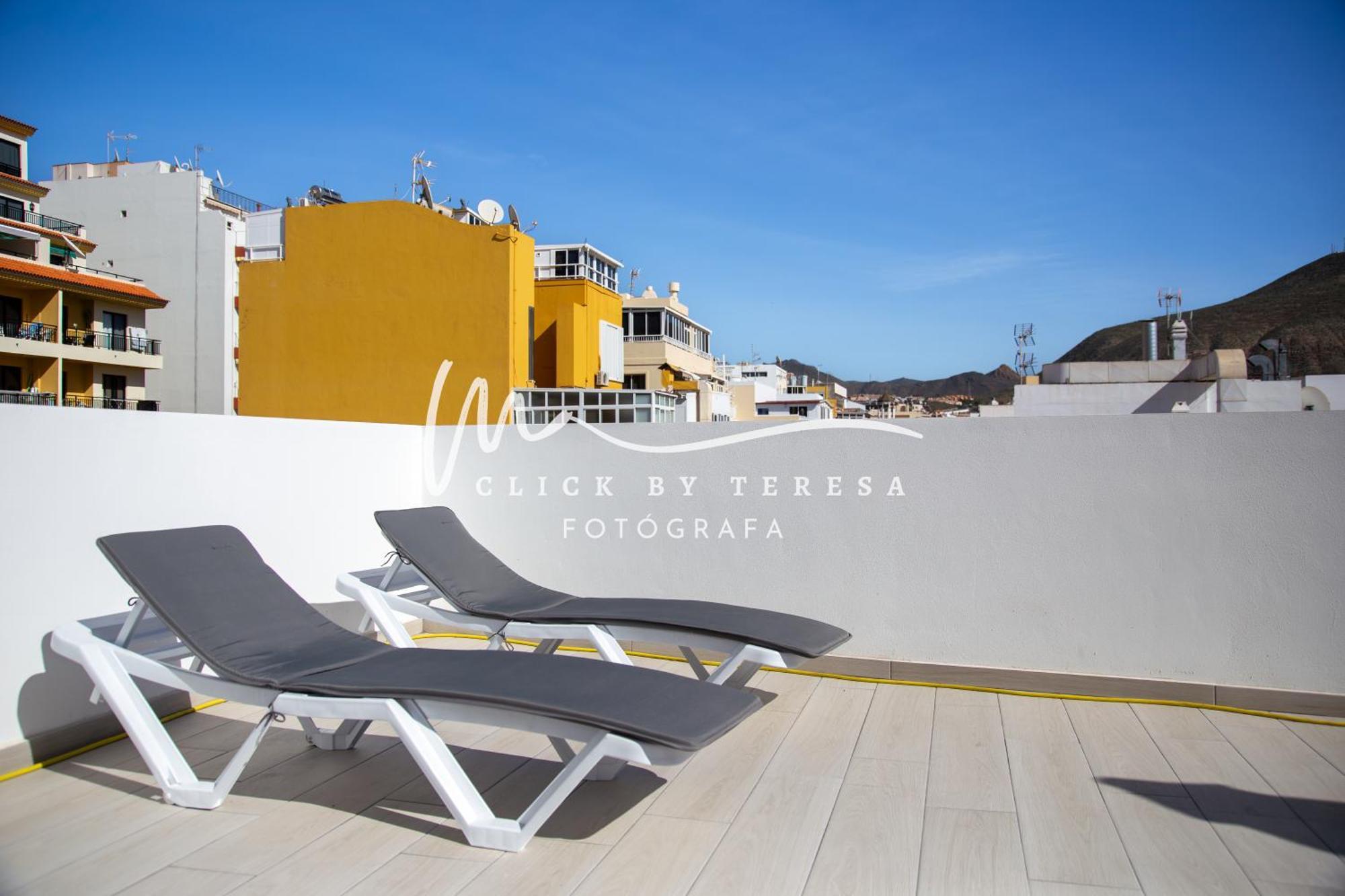 Few Steps From The Beach Hostel In Los Cristianos أرونا المظهر الخارجي الصورة