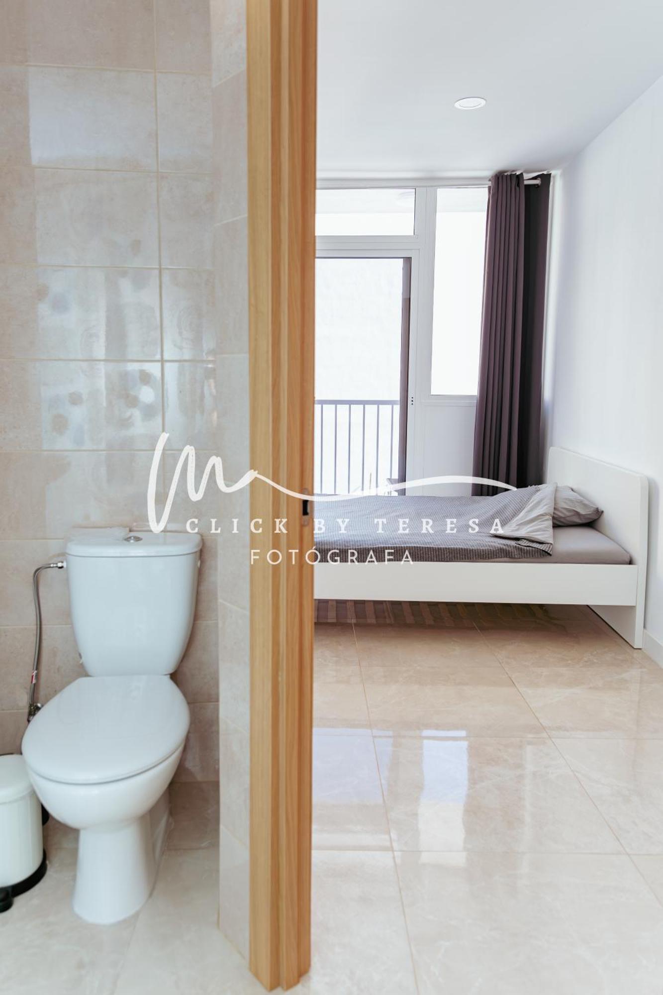 Few Steps From The Beach Hostel In Los Cristianos أرونا المظهر الخارجي الصورة