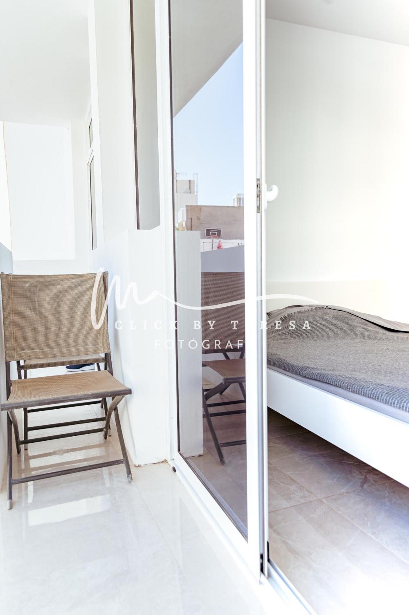 Few Steps From The Beach Hostel In Los Cristianos أرونا المظهر الخارجي الصورة